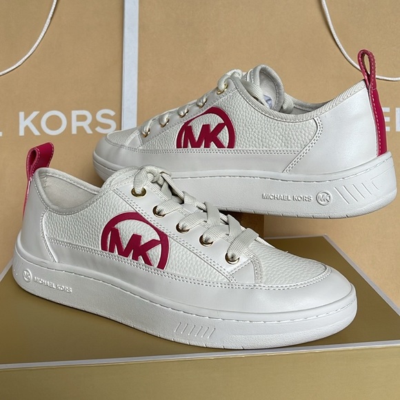 MICHAEL KORS SHEA LACE UP FAUX LEATHER
49R4SHFS1L
ELECTRIC PINK
Fashion Sneakers - Picture 9 of 16